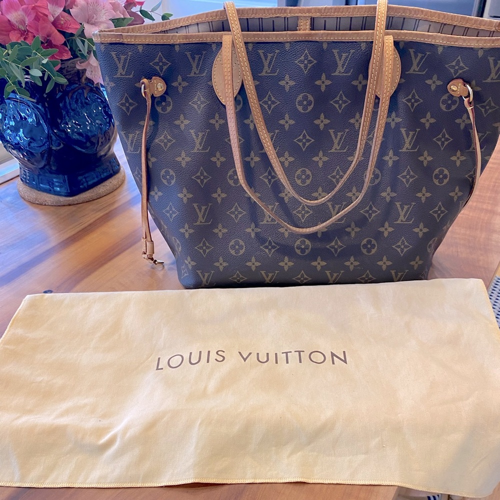 Louis Vuitton Neverfull MM Monogram Tote with Dustbag